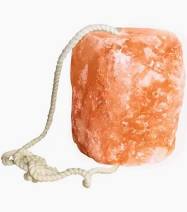 HIMALAYAN SALT LICK ON ROPE 2.5KG DJ (HESTEVARD)